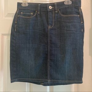 Banana republic dark denim jean pencil skirt Sz 4